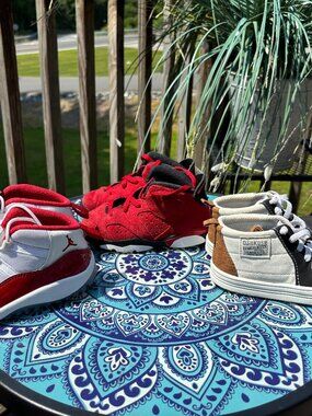 JORDAN/OSHKOSH TODDLER 7.5 SHOE BUNDLE RED/BLACK/WHITE/CREAM/TAN